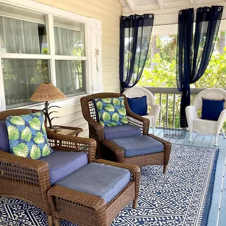 Coconut Cottage Home